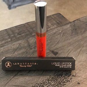 NWT.   Anastasia Beverly Hills liquid lipstick